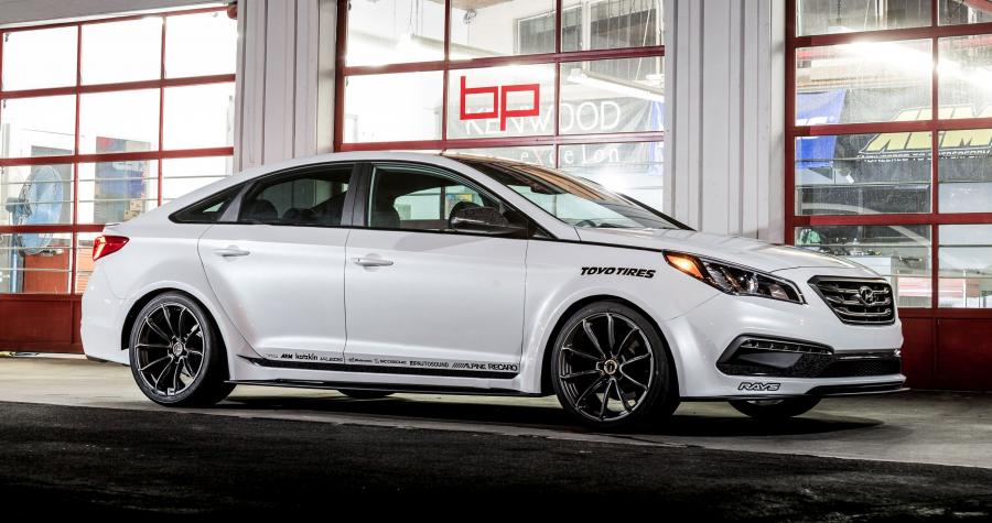  Hyundai Sonata JP Edition 2015 года  (фото 2 из 26)